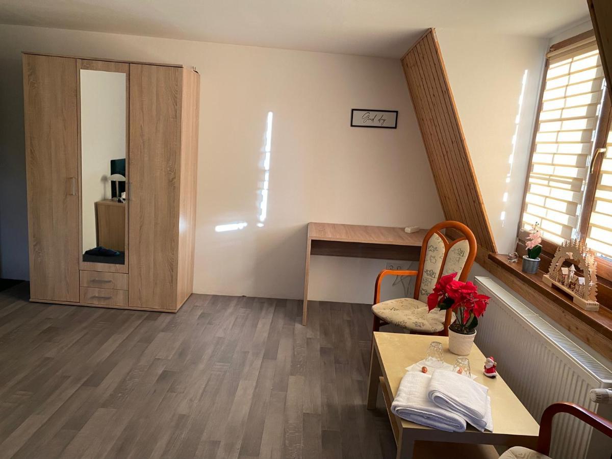 Zimmervermietung Abir Dresden Buitenkant foto
